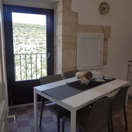 21 * Ragusa